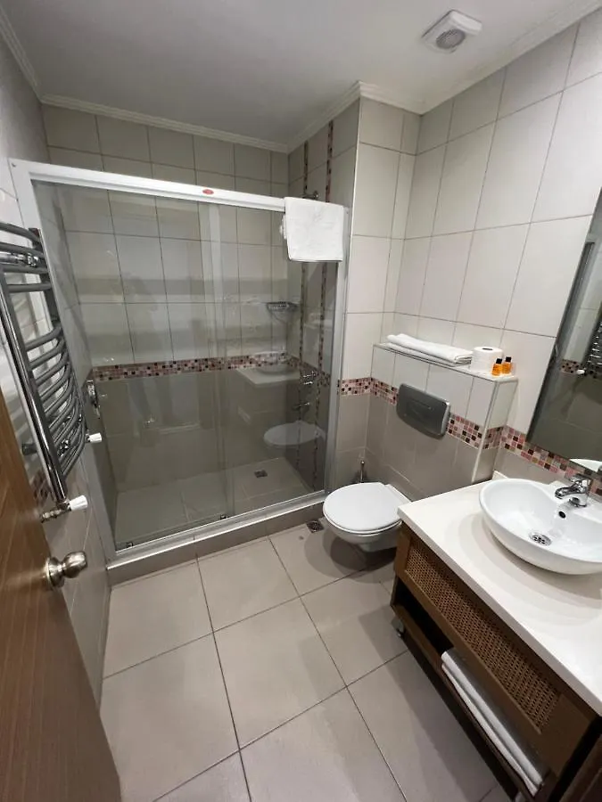Flower Palace Hotel Istanbul 2*,